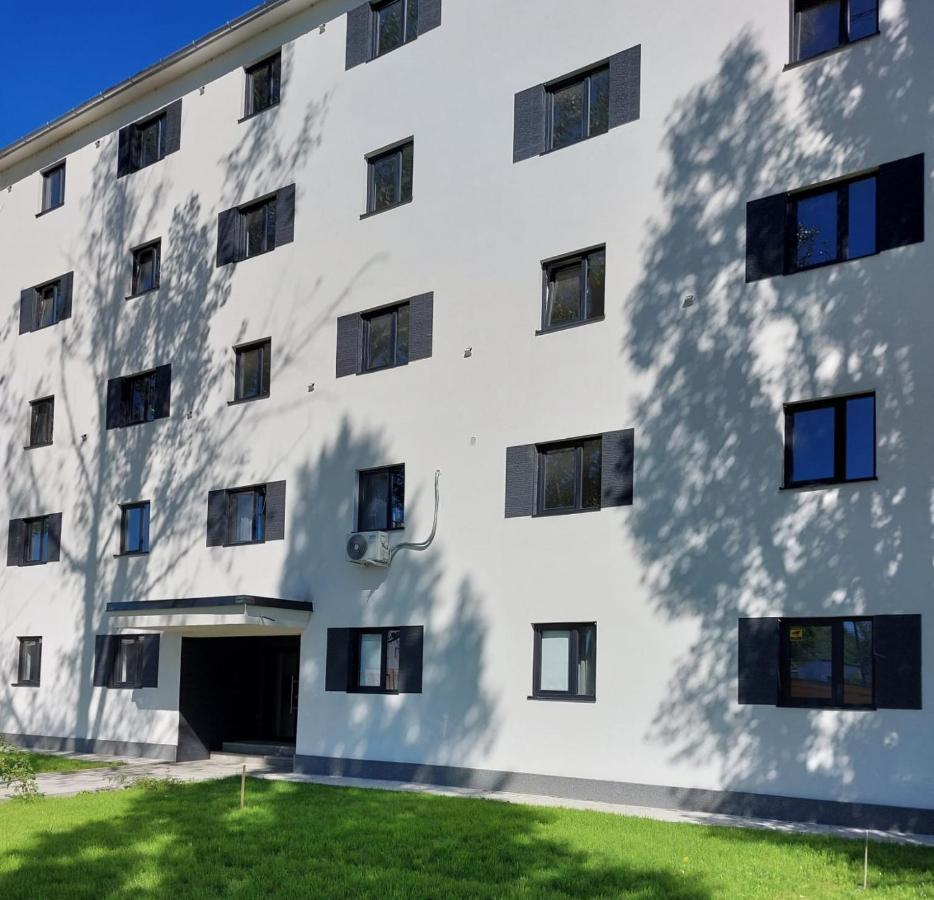 Apartalux Oradea Exterior foto